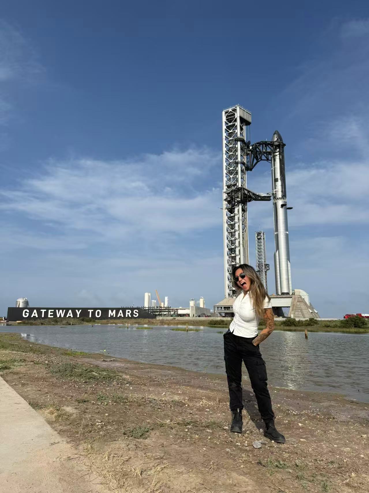 SpaceX刷屏的华人女孩，没读硕博，6年从火箭小白到猛禽操作员