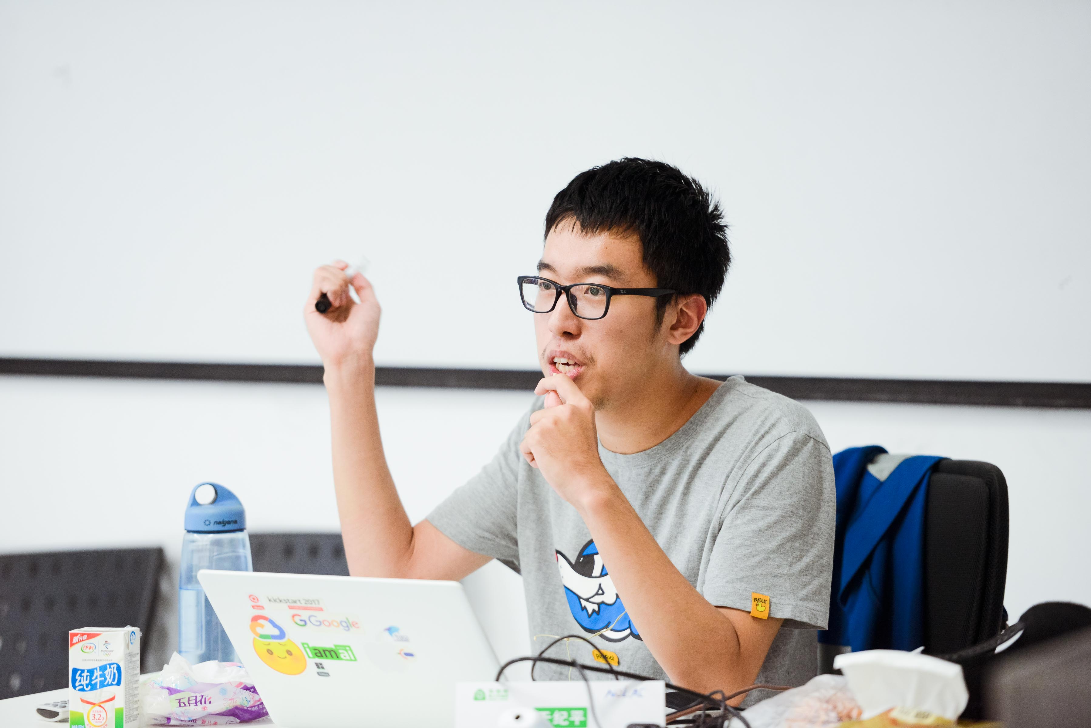 于纪平：辽宁第一枚NOI金牌，清华本科一年内拿下世界三大超算冠军，毕业去了DeepSeek