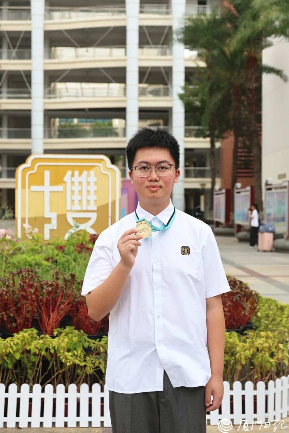 厦门双十中学张壬泽，IOAI 2026金牌，去年才转到AI赛道